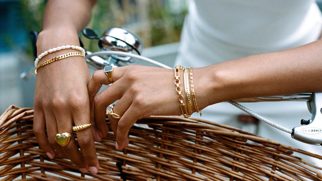 How To Stack Your Bracelets | Missoma