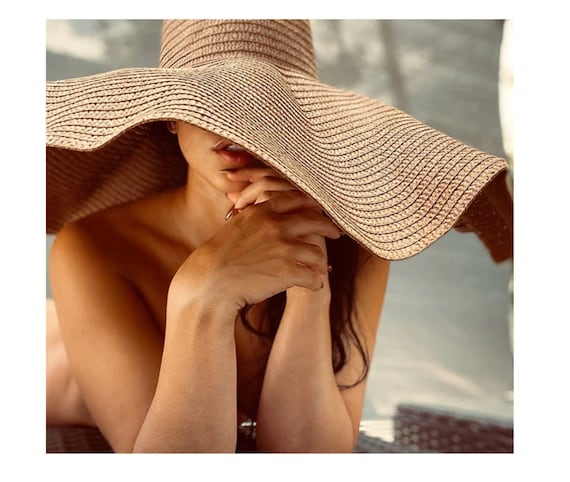 Stay Cool and Chic With the Fashionable Women's Striped Sun Hat: Embrace  Summer in Style With Oversized Wide Brim & Foldable Roll-up Design - Etsy